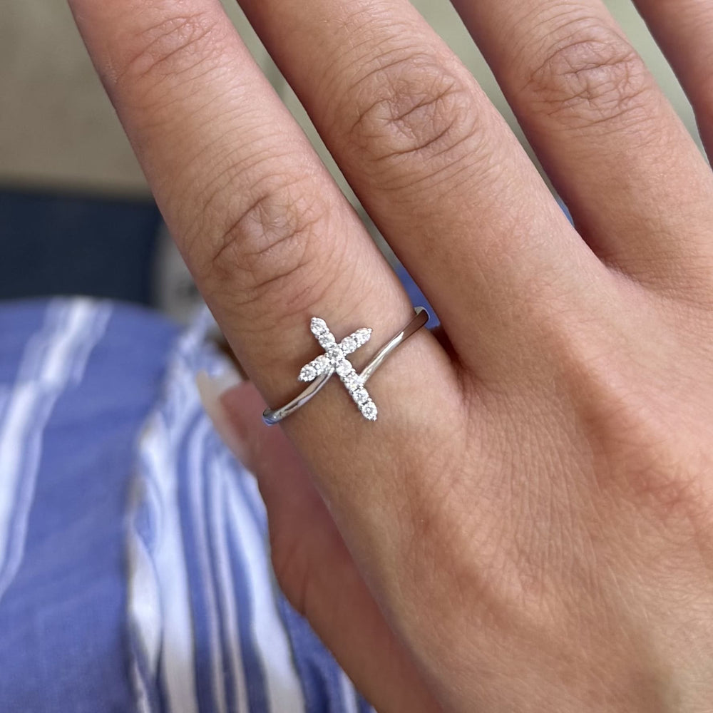 SREBRNI PRSTEN CROSS LUXE